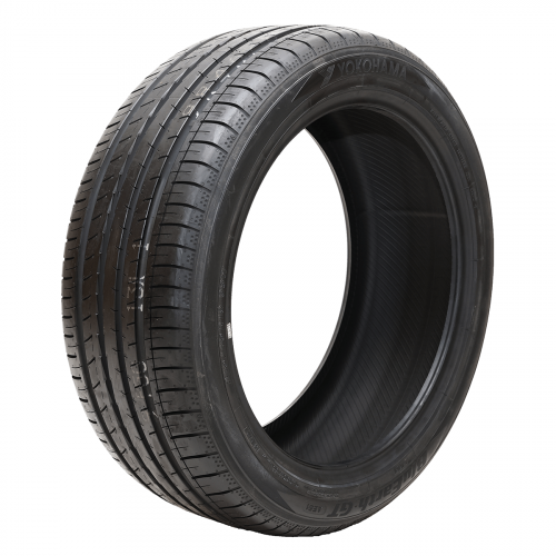 Pneu 245/45R19 Yokohama Bluearth GT AE51 98W